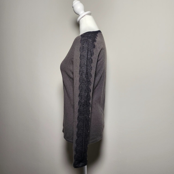 Neiman Marcus 100% Cashmere Whimsigoth Pullover Top Lined With Lace Sleeves S - Picture 2 of 7